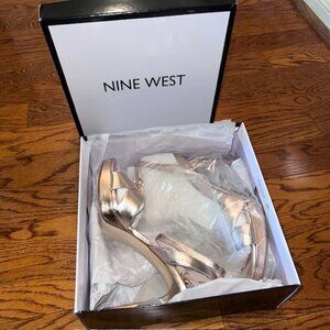 Nine West Quisha Platform Dress Sandal in Metallic Light Pink (Sz 10M)